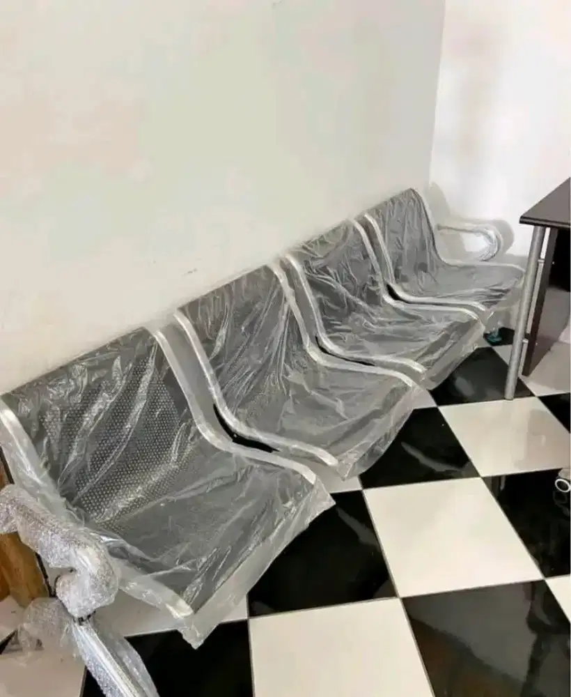 Kursi Tunggu 4 Baris