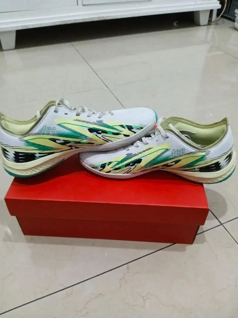 Sepatu specs speedblaze 3in