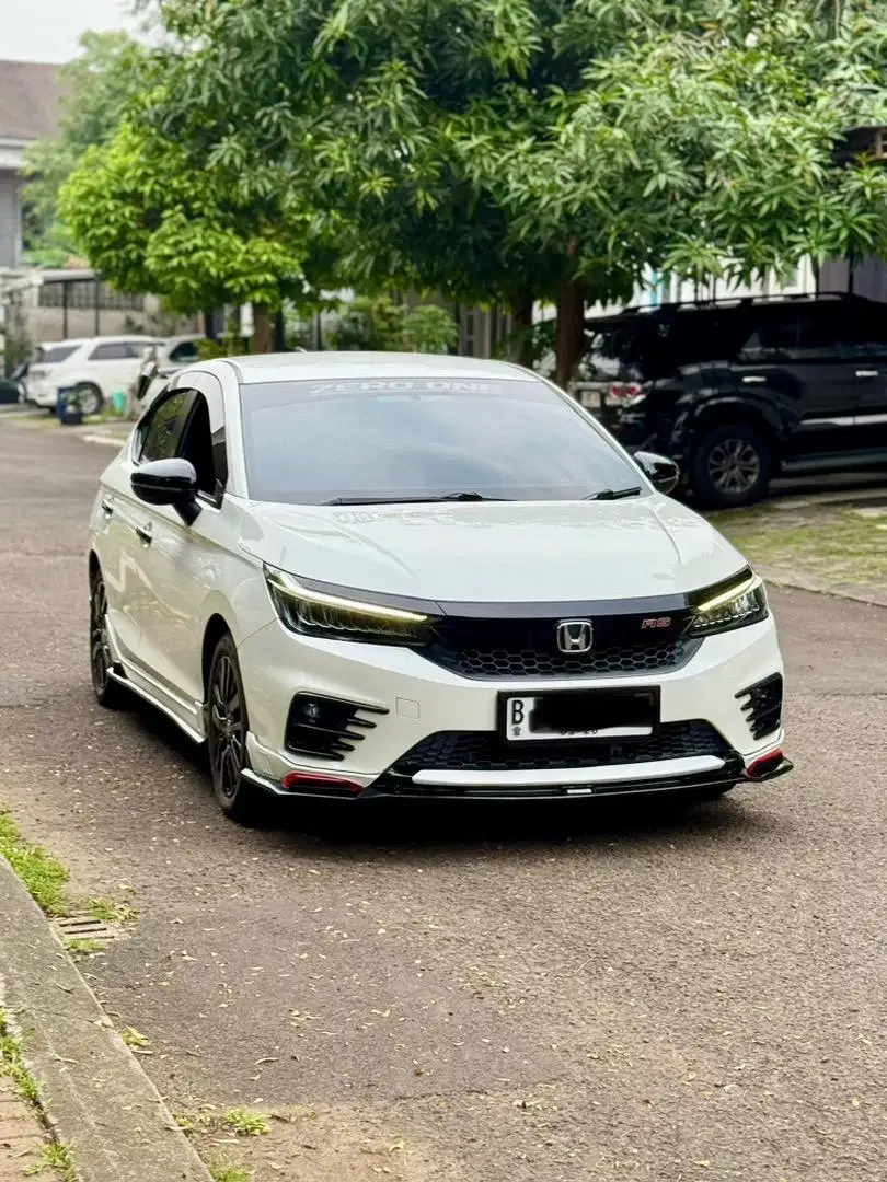 (Cash) City Rs Hatchback at 2022/2023 putih km 27rb dp 5jt kredit