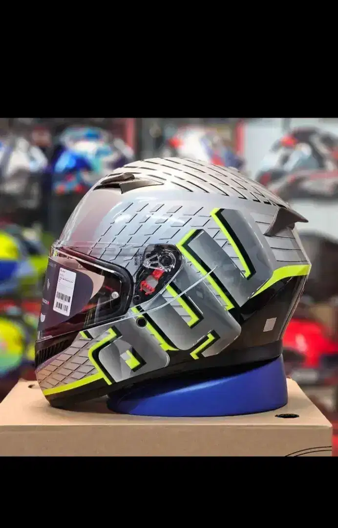 HELM AGV ukuran L