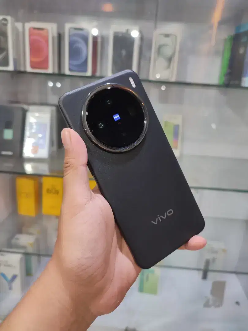 Vivo X200 5G 12/256 pemakaian singkat garansi panjang. TT juga bisa