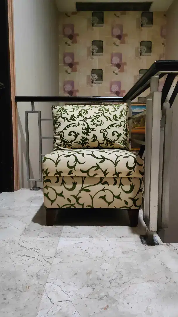 Kursi Sofa Santai Motif Daun