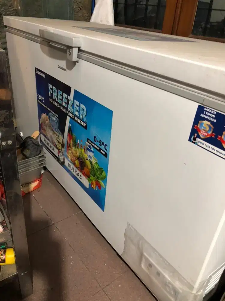 Freezer changhong 600L