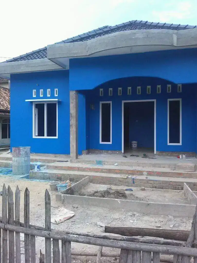 Tukang cat renovasi