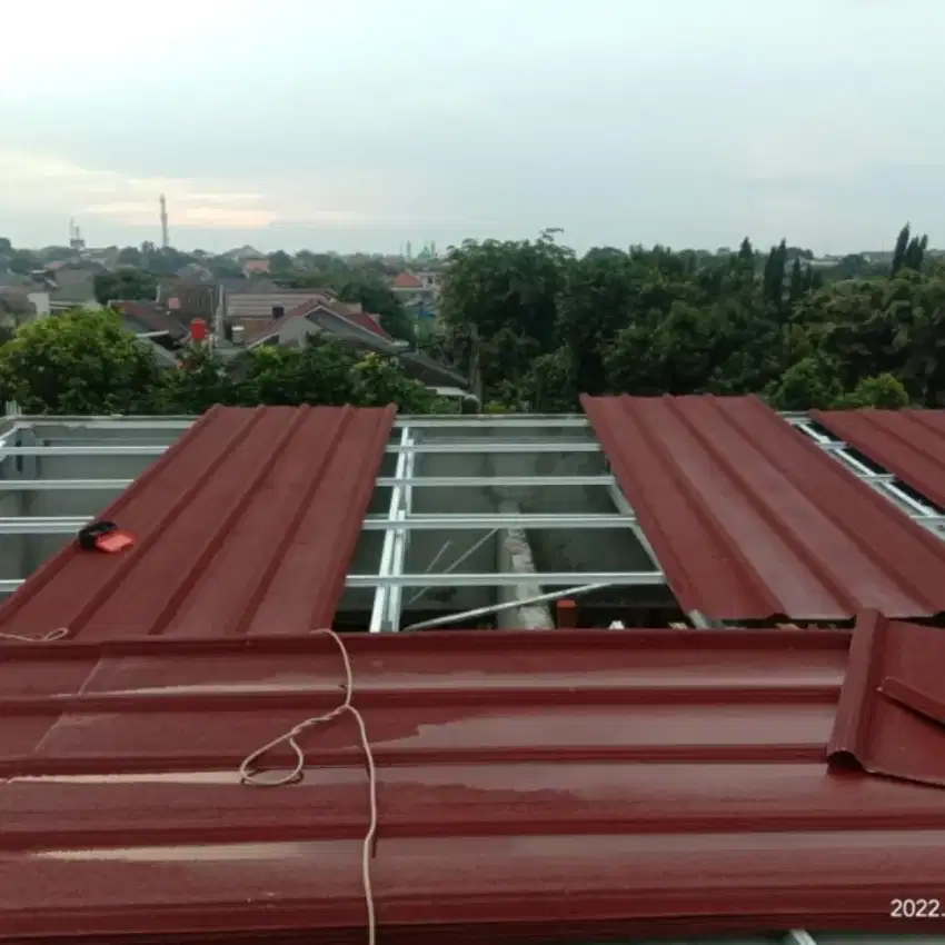 Tukang atap bocor & cuci AC bongkar pasang dll