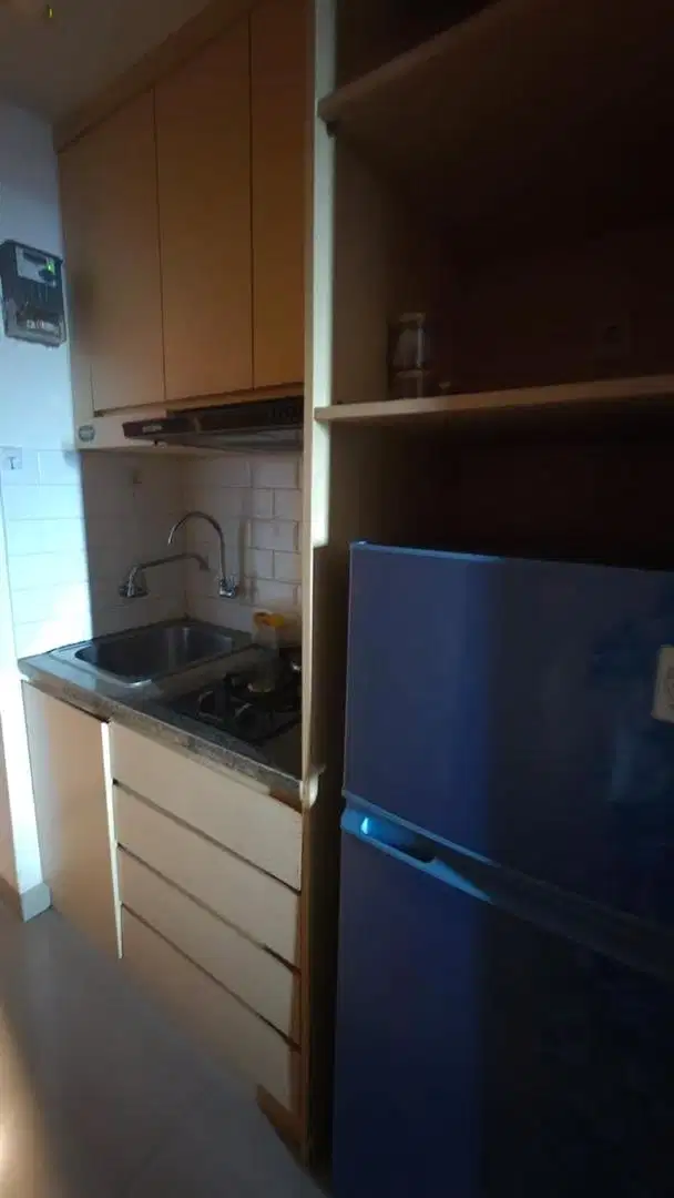 Sewa full furnished studio sudah ada gas alam dan air tinggal minum