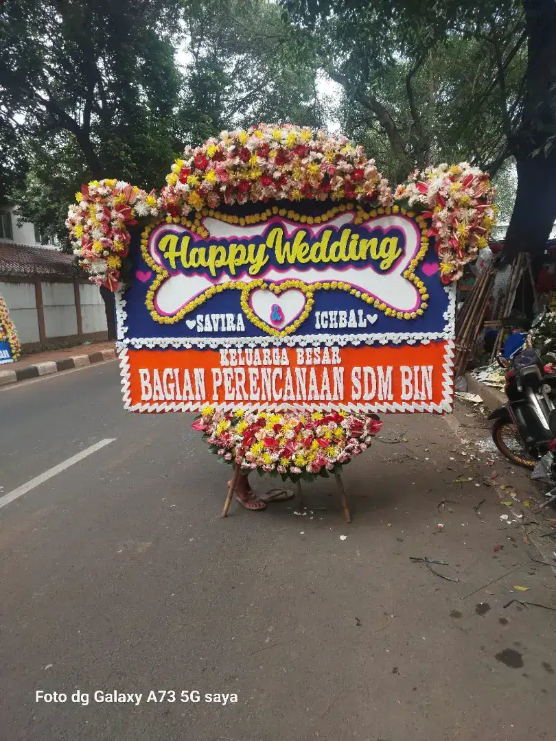 Karangan Bunga Papan Sukses