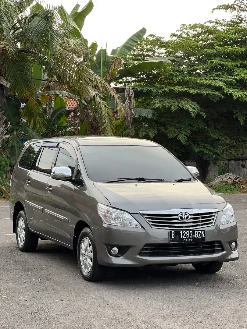 Innova G diesel matic 2012
