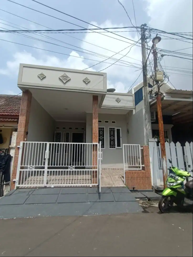 Dijual Murah Rumah  siap huni tanpa renovasi di Dukuh Zamrud, Bekasi