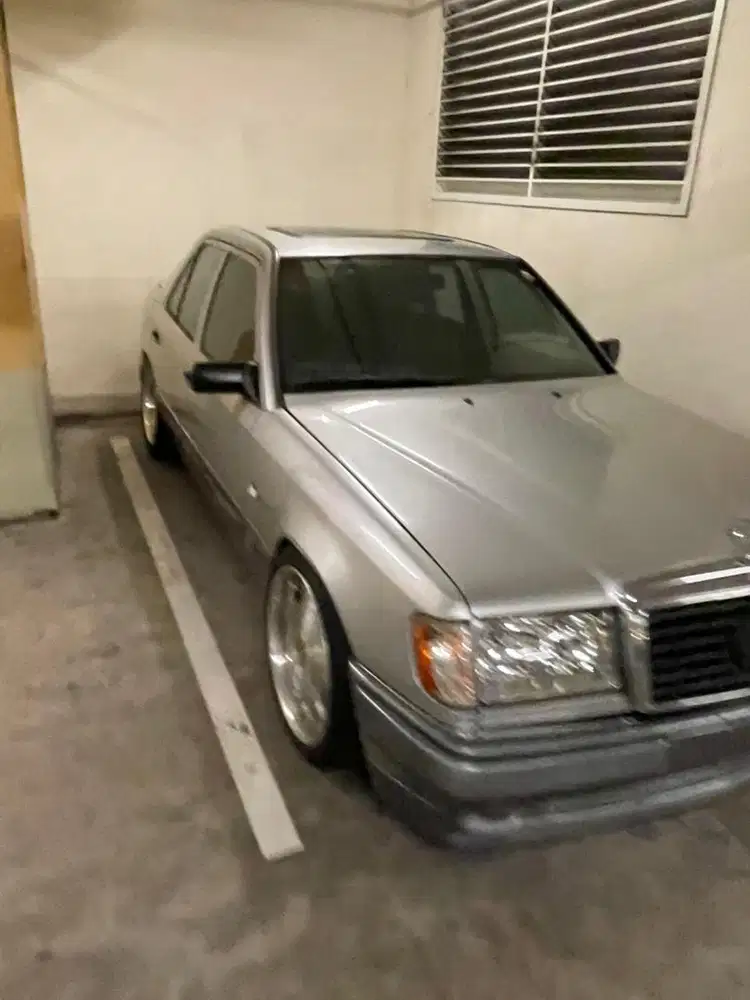 boxer masterpiece  w124 e220 93 aT  istimewa siap meet up
