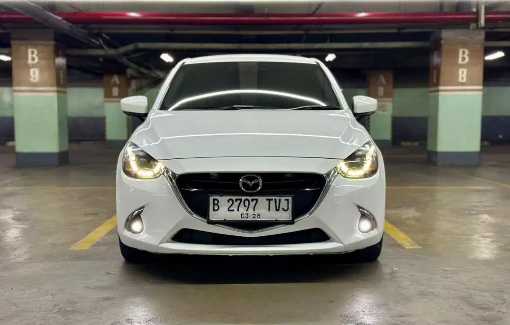 MAZDA 2R SKYACTIVE 2018 (PUTIH)