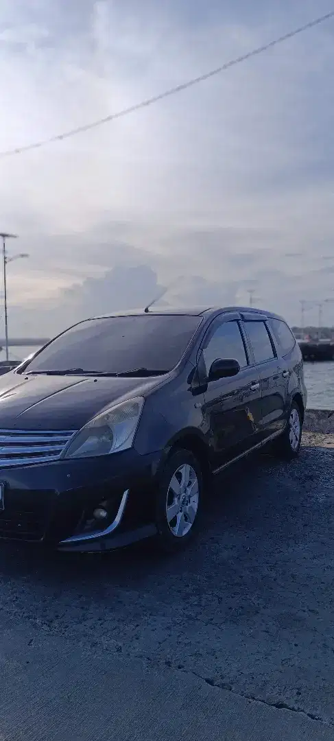 Di jual Nissan Livina pemakaian pribadi, nego skalian cek unit