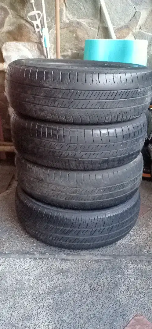 Ban Mobil Ring 15 185/65 Merk Dunlop