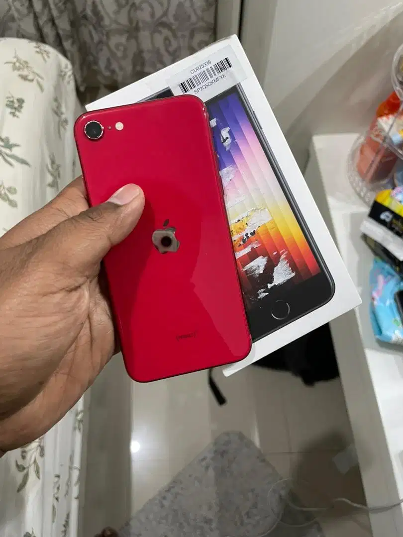 Iphone SE 128 gen 2020 Termurah