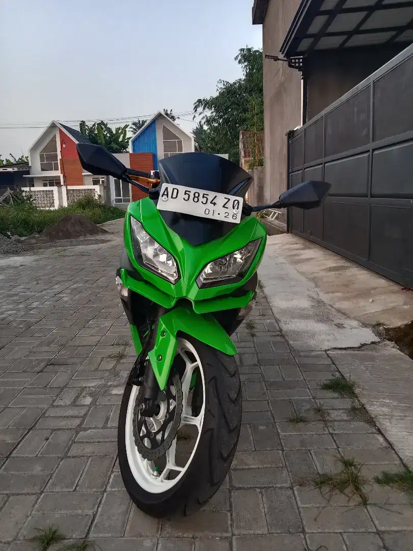Bismillah, jual Kawasaki Ninja 250 ( 4 tak, 2 Silinder) th 2015