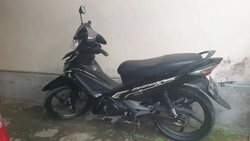 Dijual Supra X 125 PGM-Fi