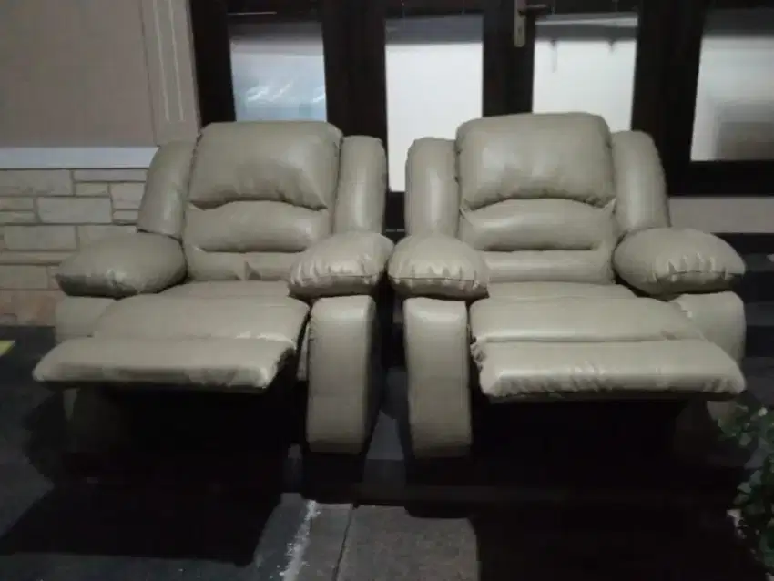 Tukang service sofa melayani sejabodetabek