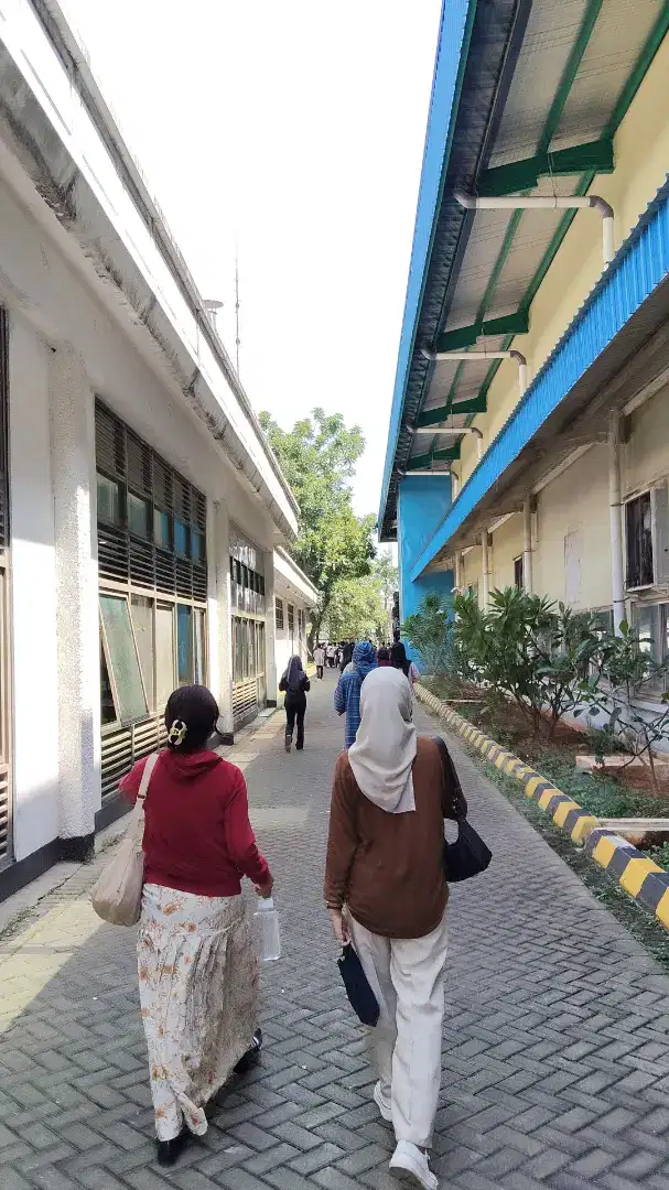 siapa tau ada yg mau ngasih kerjaan,saya usia 19 tahun