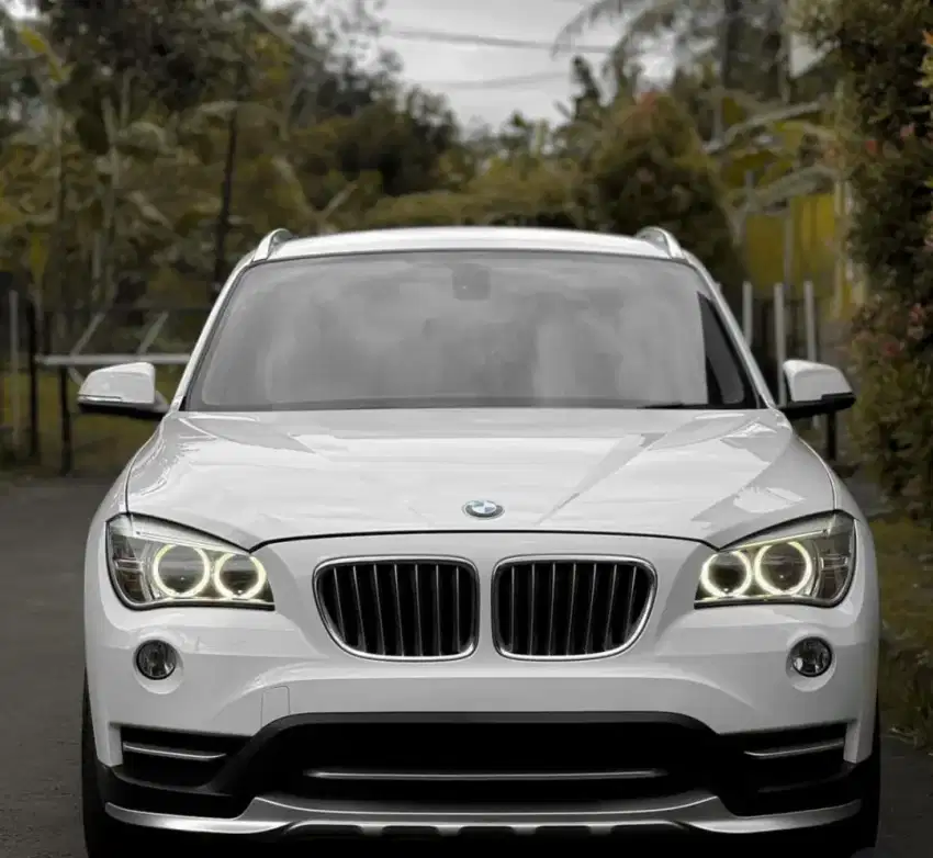 Dijual mobil BMW X1 2013 bagus pemakaian pribadi Honda toyota