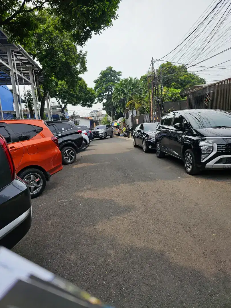 Rumah kokoh Tebet akses 2 mobil Tebet Jaksel