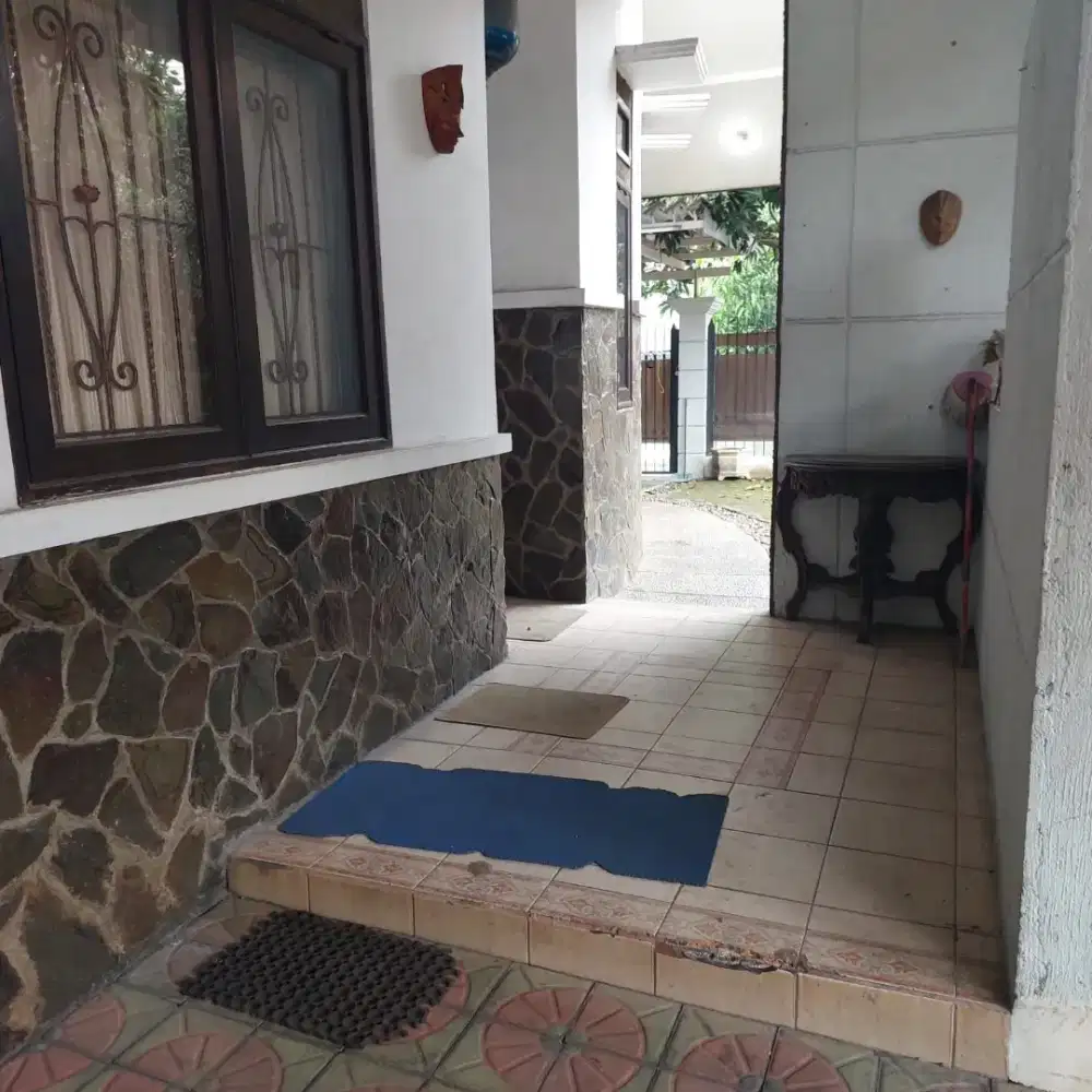 Di sewa kan rumah dalam komplek Bisa buat kantor