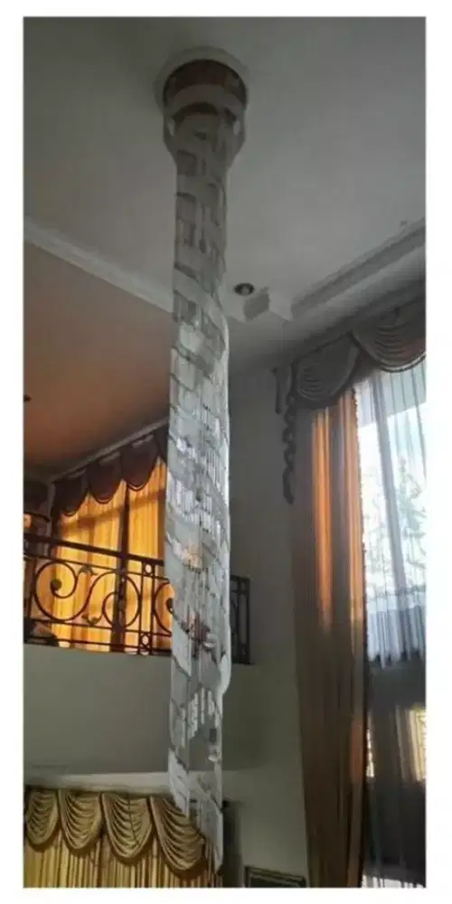 LAMPU GANTUNG EKSOTIS 4 METER