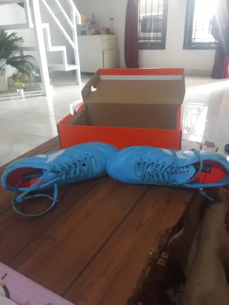 Sepatu bola Merk ortuseight