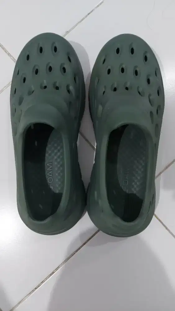 Sepatu sandal Skechers pria arch fit Go Foam Original