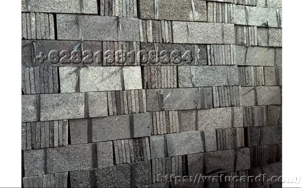 Pelapis dinding berbahan batu alam lahar asli gunung merapi wallbrick