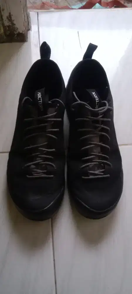 Sepatu Arcterix