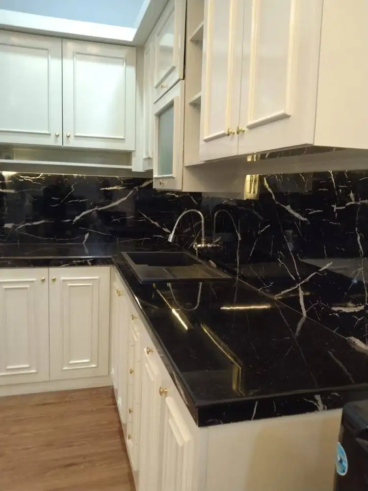 Top Kitchenset Bahan Granit Black Gold