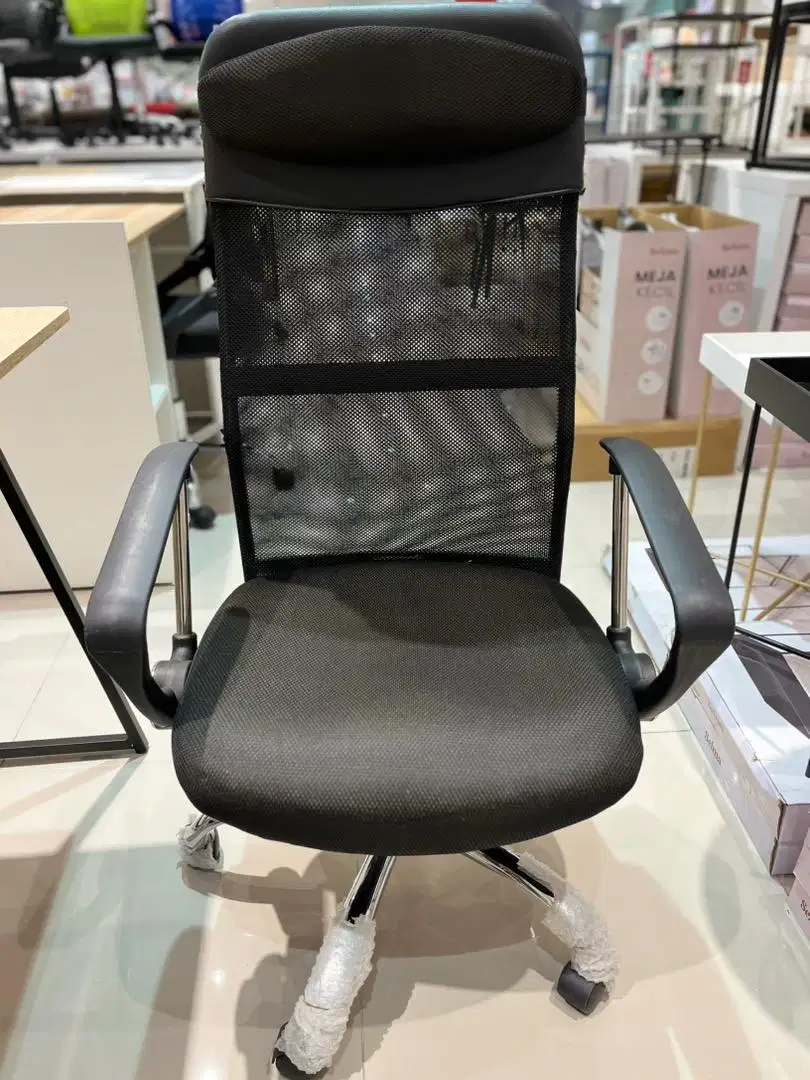 Kursi Kantor Sandaran Tinggi