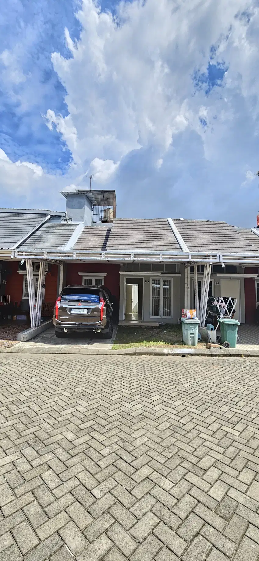 DIJUAL RUMAH ROYAL SPRING NEGO
