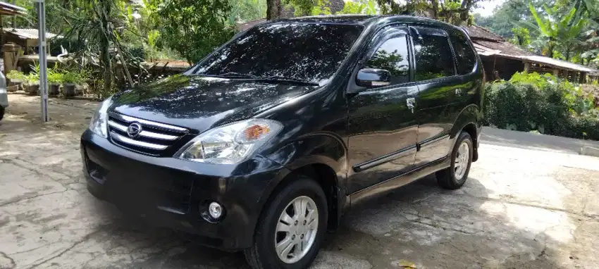 Daihatsu Xenia 1.0 tahun 2006 hitam metalik