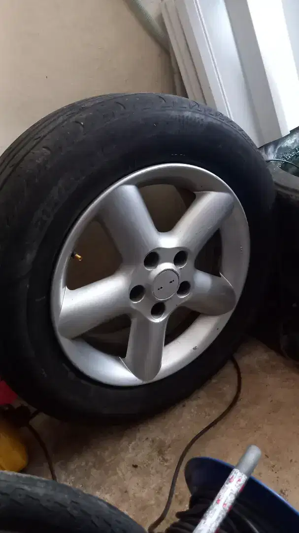 Velg dan ban xtrail ring 16 pcd 5x114 1 unit aja