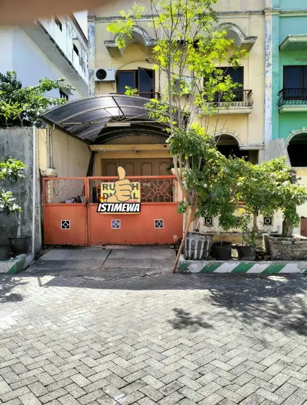 Dijual rumah 2 lantai Taman Pondok Indah Wiyung