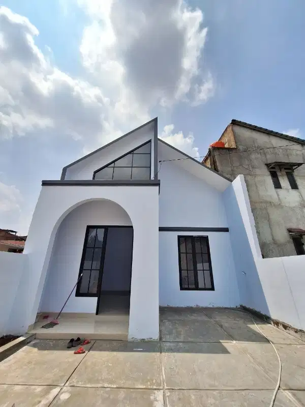 Dijual town house islami di pinggir jalan