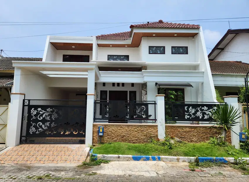 DIJUAL RUMAH MODERN DI PERUMAHAN ARAYA, BLIMBING, KOTA MALANG