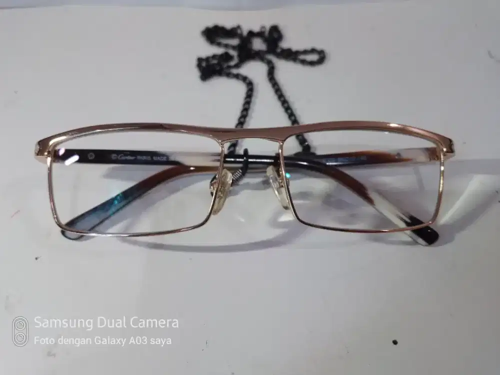 Kaca mata Pria Merk Cartier. Made in France.