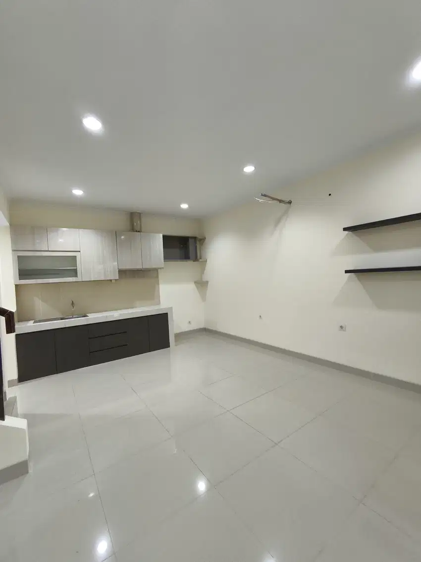 Rumah Bagus Rapi, Siap huni Cluster Thomson