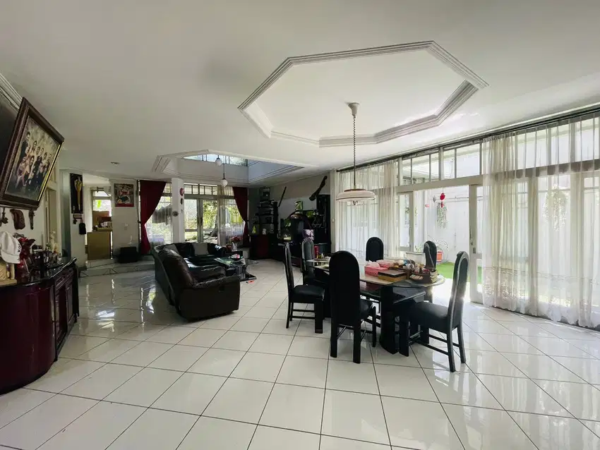 Dijual Rumah + Ex Pabrik Konveksi di Pusat Kota Bandung.