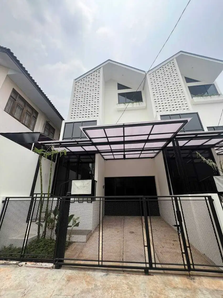 Dijual Rumah Baru 3 Lantai Siap Huni di Cipinang Jakarta Timur