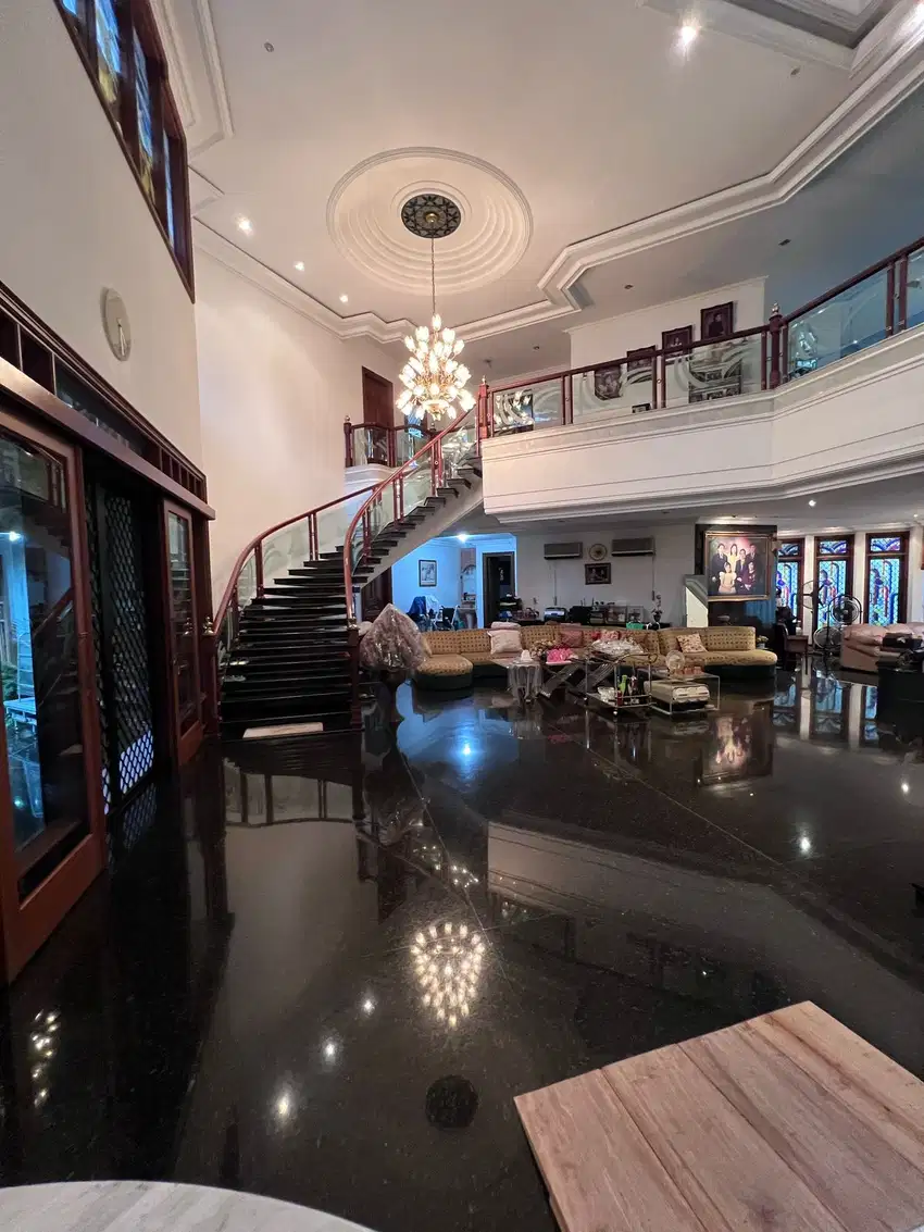 Rumah Mewah di Bukit Gading Villa, Kelapa Gading , Jakarta Utara