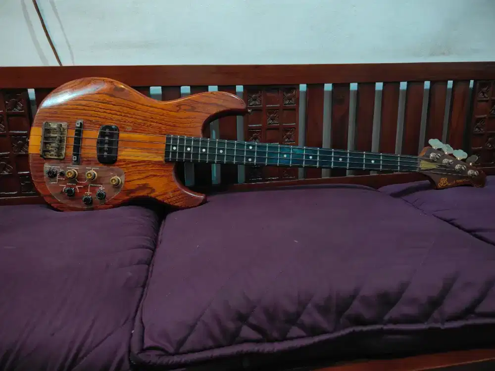 Bass Roland G-88 Japan, Bass Super Langka