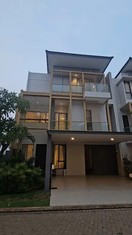 Rumah baru di BSD mewah dan akses strategis dekat tol dan mall baru