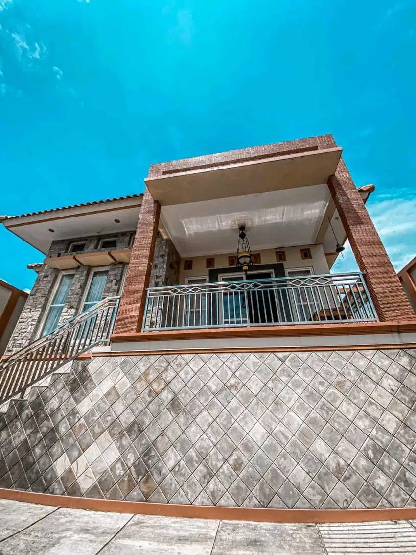 DIJUAL VILLA TRAWAS MOJOKERTO JAWA TIMUR RON.A138