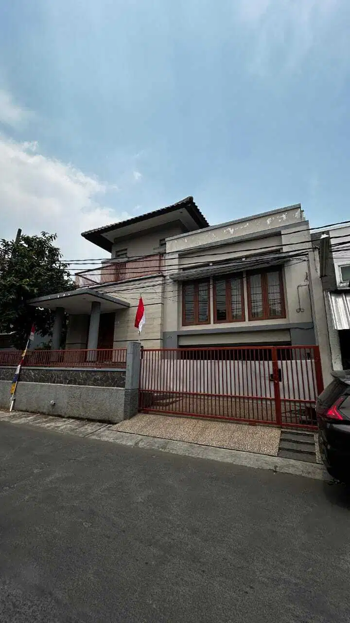rumah 5 lantai mezanine di komplek pondok hijau ciputat tangerang