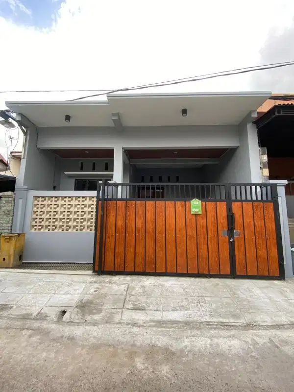 Rumah Boulevard Hijau Di Harapan Indah, Bekasi