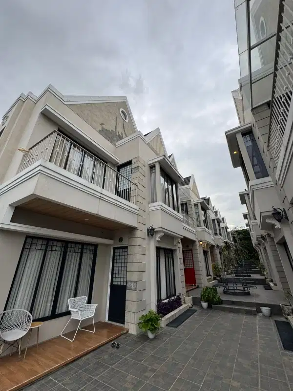 rumah baru di setraduta dekat universitas Maranatha
