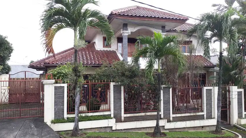 Dijual Rumah Asri dan Luas Dekat Stasiun Bogor Bogor, Jawa Barat